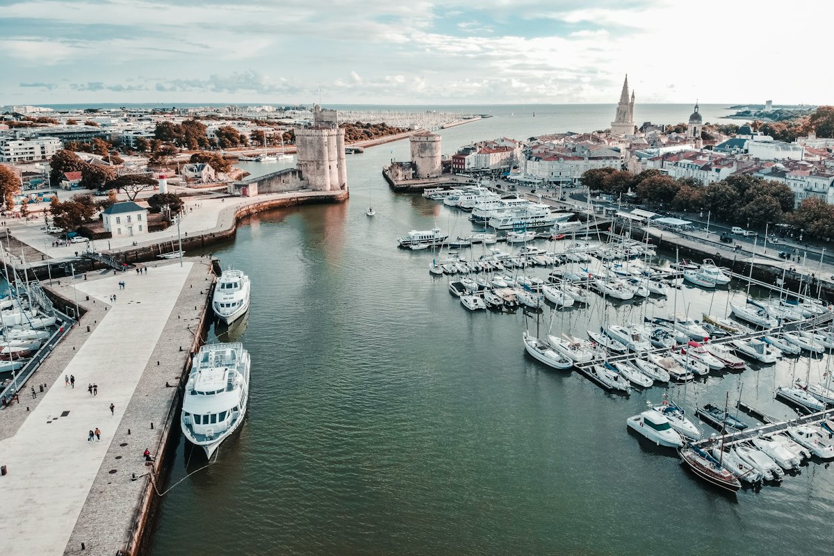 Bateau dans le port de La Rochelle
