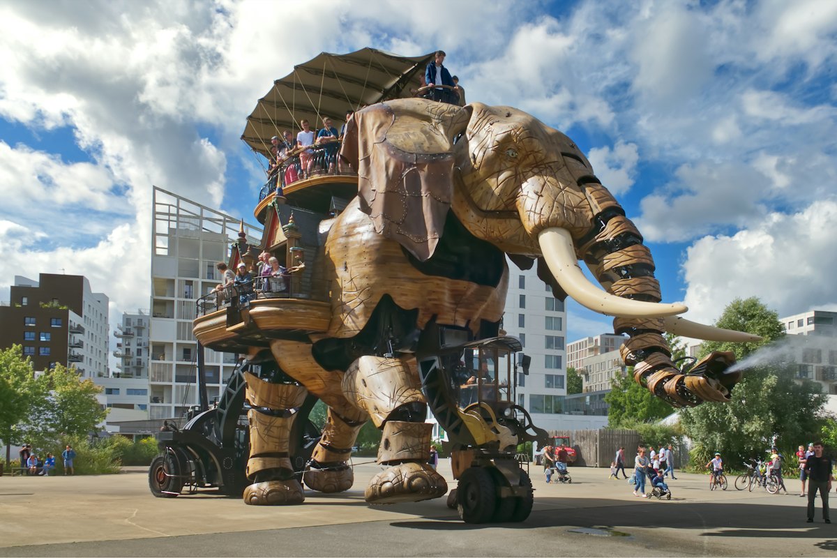 Éléphant mécanique géant à Nantes Éléphant mécanique géant à Nantes